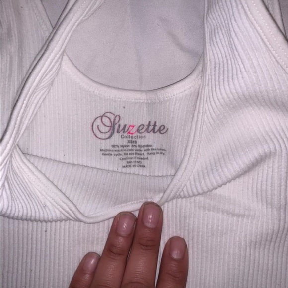 White crop top - Picture 2 of 2